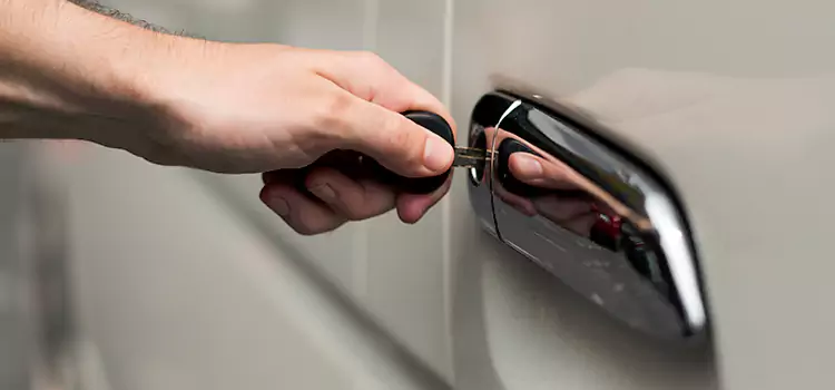 Why Choose Our Auto Locksmith Team in Oakland Park, FL?
